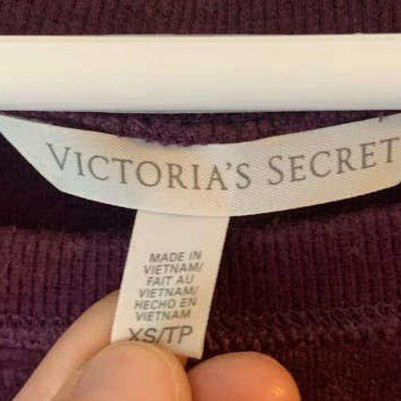 VICTORIA'S Secret Purple velour long sleeve top XS - Picture 2 of 4